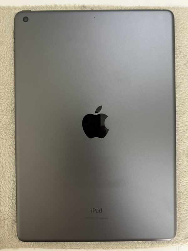 iPad Gen 8 WiFi 32GB สภาพสวย93% สุขภาพแบต83% สีGray ศูนย์ไทย ครบกล่อง - Image 5