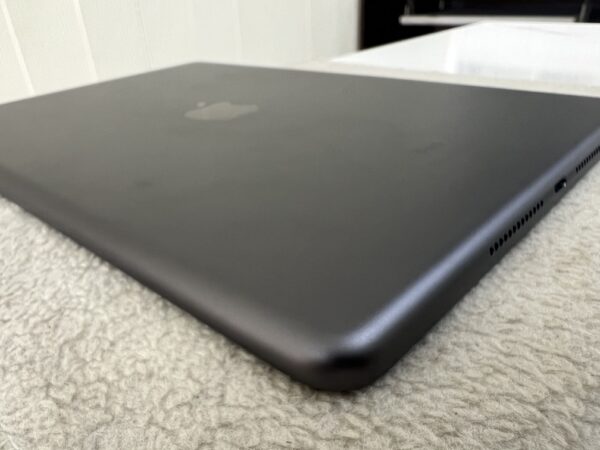 iPad Gen 8 WiFi 32GB สภาพสวย93% สุขภาพแบต83% สีGray ศูนย์ไทย ครบกล่อง - Image 7