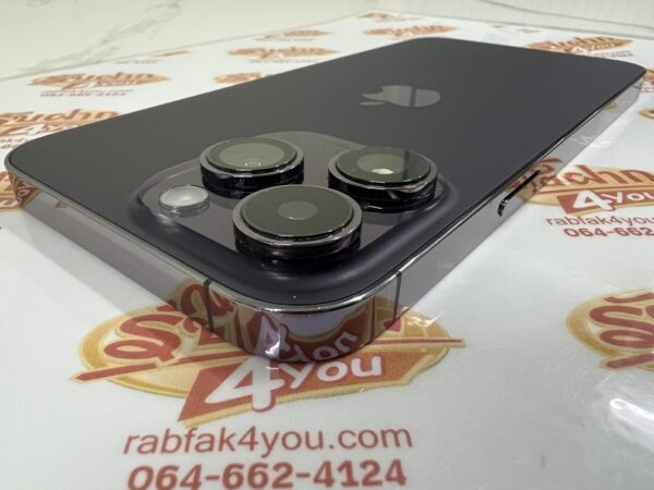ขายถูก iPhone 14 Pro Max 256GB สภาพสวย92% มีรอยขนแมวนิดหน่อยโดยรวมแล้วสวย สุขภาพแบต83% สีม่วง ศูนย์ไทย อุปกรณ์ไม่มีนะครับ ไม่ติดiCloud ประกันหมดแล้ว