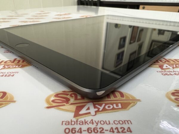 ขายถูก iPad Gen 9 WiFi 64GB สภาพ87% สุขภาพแบต90% สีSpace gray ศูนย์ไทย อุปกรณ์ไม่มีนะครับ มีแต่ตัวเครื่อง ไม่ติดiCloud ประกันหมดแล้ว - Image 4