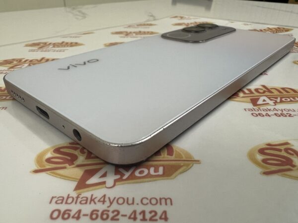 ขายถูก Vivo Y19s Ram6GB Rom128GB (ตัวท๊อป) สภาพสวย88% มีรอยขนแมวนิดหน่อยตามการใช้งานโดยรวมแล้วสวย สีSilver อุปกรณ์ไม่มีนะครับ ไม่ติดสัญญา ประกันหมดแล้ว - Image 4