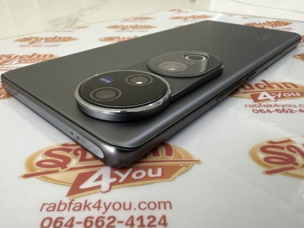 ขายถูก Vivo V40 Pro 5G RAM12GB ROM512GB 6.78นิ้ว สีSilver สภาพสวย93% ศูนย์ไทย อุปกรณ์ไม่มีนะครับ ไม่ติดสัญญา ประกันหมดวันที่ 29 กันยายน 2568