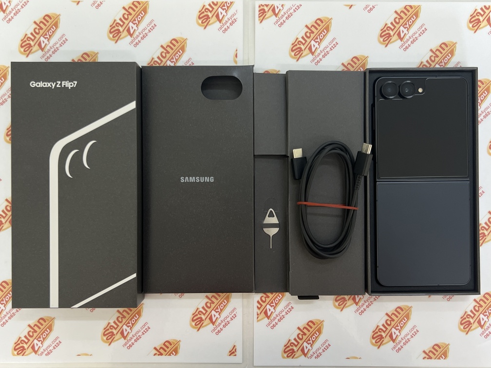 ขายถูก Samsung Galaxy Z Flip 7 5G Ram12GB Rom256GB การันตีความใหม่ สี Jetblack อุปกรณ์ครบกล่อง ไม่ติดสัญญา ประกันยาวๆ Samsung Care+ หมด 22 สิงหาคม 2570