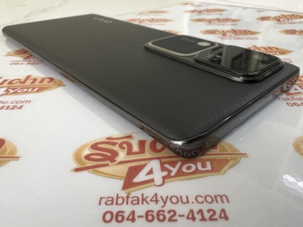 ขายถูกๆ Vivo V30 5G Ram12GB Rom256GB สภาพสวย87% เครื่องมีรอยนิดหน่อยตามการใช้งานโดยรวมแล้วสวย สีดำ อุปกรณ์ไม่มีนะครับ ไม่ติดสัญญารายเดือน ประกันหมดแล้ว - Image 7