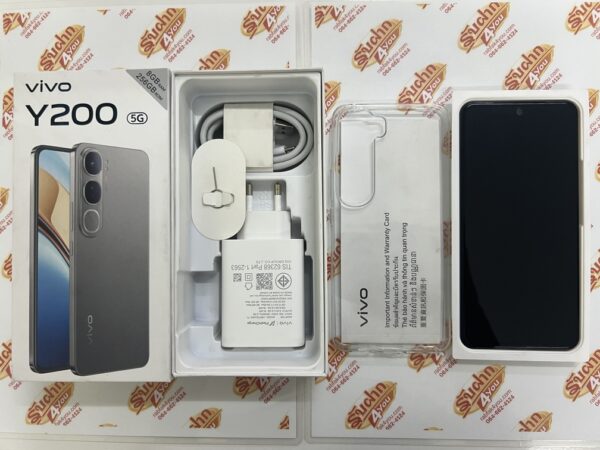 ขายถูกๆ Vivo Y200 5G RAM8GB ROM256GB ศูนย์ไทย สีดำ การันตีความใหม่ ครบกล่องมี ตัวเครื่อง+หัวชาร์จ+สายชาร์จ+เข็ม+คู่มือ+กล่อง ไม่ติดสัญญา หมด 7 มิถุนายน 2569
