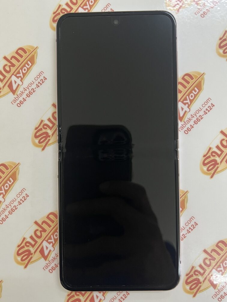 ขายถูกๆ Samsung Z Flip 5 5G Ram8GB Rom256GB สภาพสวย88% เส้นพลาสติ๊กขอบจอมีรอยแตกนิดนึงมองแทบไม่เห็น สีPurple ไม่ติดสัญญา ประกันหมดแล้ว - Image 3