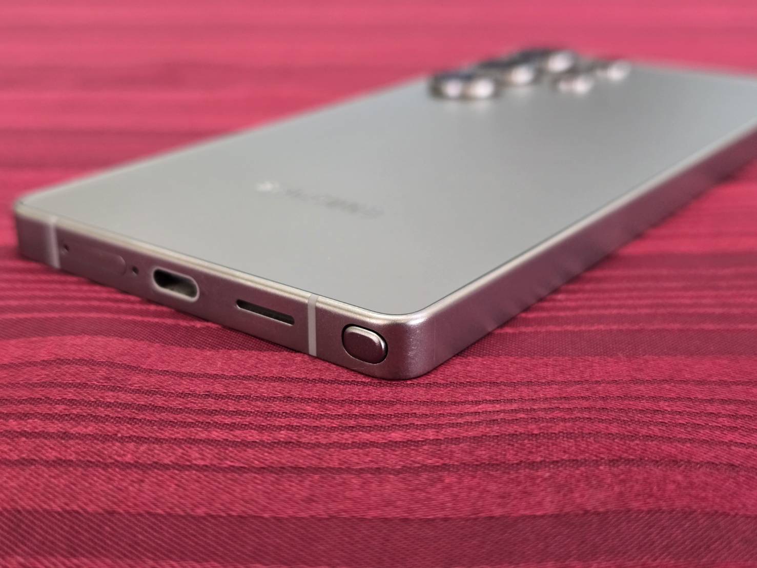 ขายถูก Samsung S25 Ultra RAM12GB ROM256GB สีGold การันตีความใหม่ อุปกรณ์ไม่มีนะครับ มีแต่ตัวเครื่อง ไม่ติดสัญญารายเดือน ประกันยาวๆหมดเดือน พฤศจิกายน 2569 - Image 5