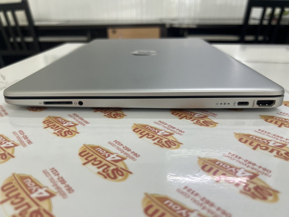 ขายถูก HP 15s i3-1215U/RAM8GB/SSD512GB 15.6 Full HD สภาพสวย92% มีรอยขนแมวนิดหน่อยโดยรวมแล้วสวย สีSilver ศูนย์ไทย อุปกรณ์มี ตัวเครื่อง+สายชาร์จ - Image 3