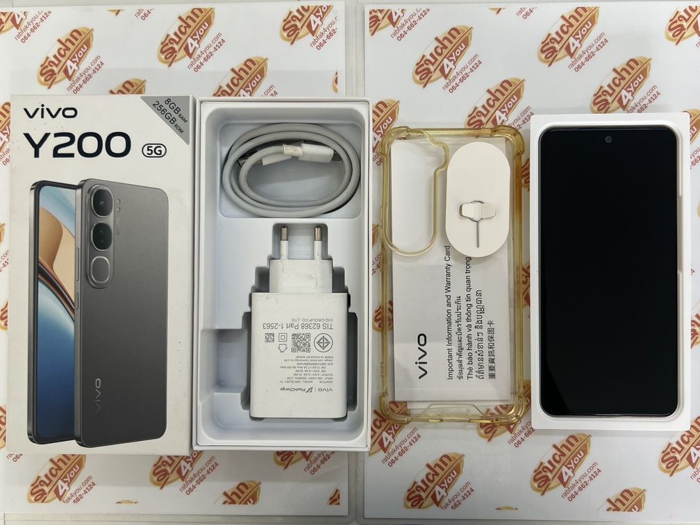 ขายถูก Vivo Y200 5G RAM8GB ROM256GB สภาพสวย89% ขอบมีรอยขนแมวนิดหน่อยตามการใช้งานโดยรวมแล้วสวย สีเงิน ศูนย์ไทย อุปกรณ์ครบกล่อง ไม่ติดสัญญา ประกันหมดแล้ว