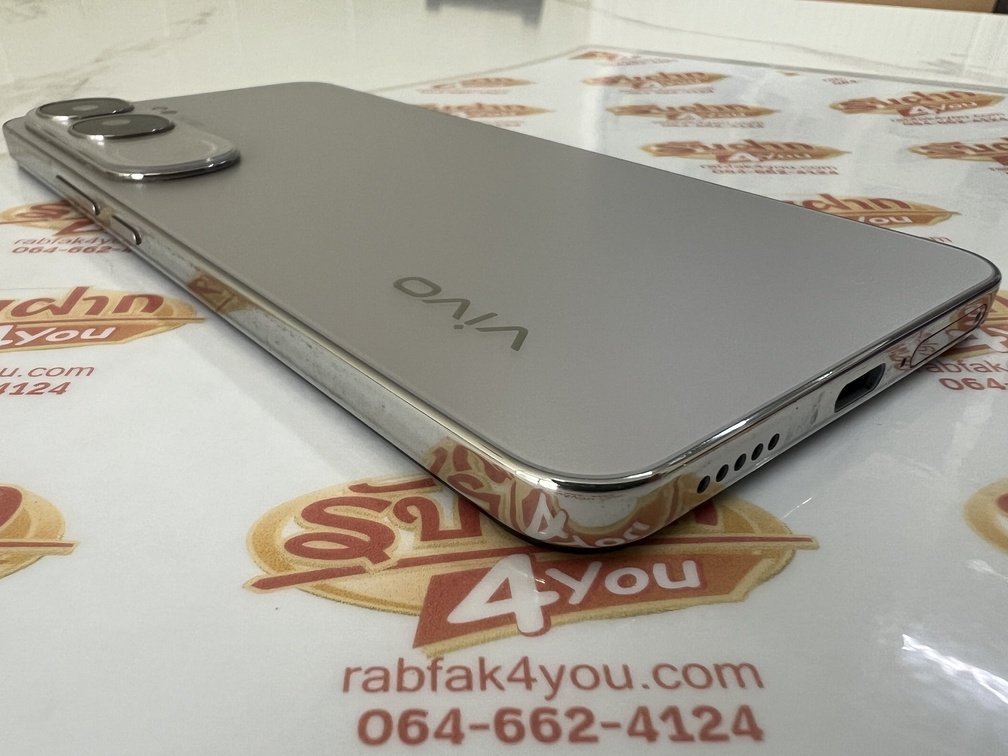 ขายถูก Vivo Y200 5G RAM8GB ROM256GB สภาพสวย89% ขอบมีรอยขนแมวนิดหน่อยตามการใช้งานโดยรวมแล้วสวย สีเงิน ศูนย์ไทย อุปกรณ์ครบกล่อง ไม่ติดสัญญา ประกันหมดแล้ว - Image 6