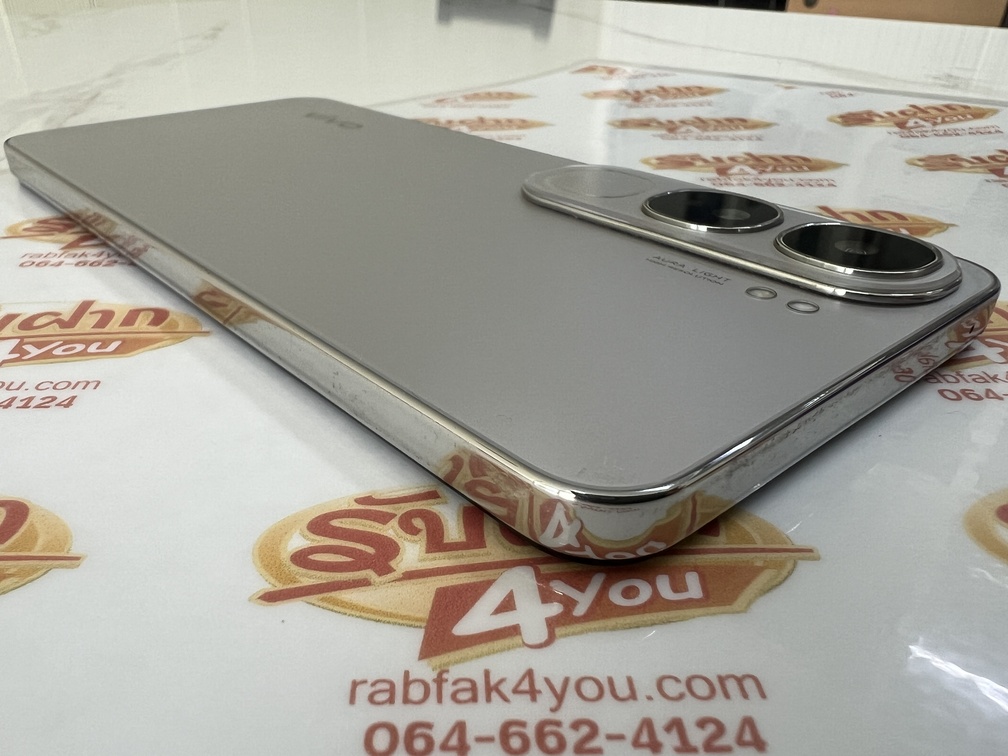 ขายถูก Vivo Y200 5G RAM8GB ROM256GB สภาพสวย89% ขอบมีรอยขนแมวนิดหน่อยตามการใช้งานโดยรวมแล้วสวย สีเงิน ศูนย์ไทย อุปกรณ์ครบกล่อง ไม่ติดสัญญา ประกันหมดแล้ว - Image 8