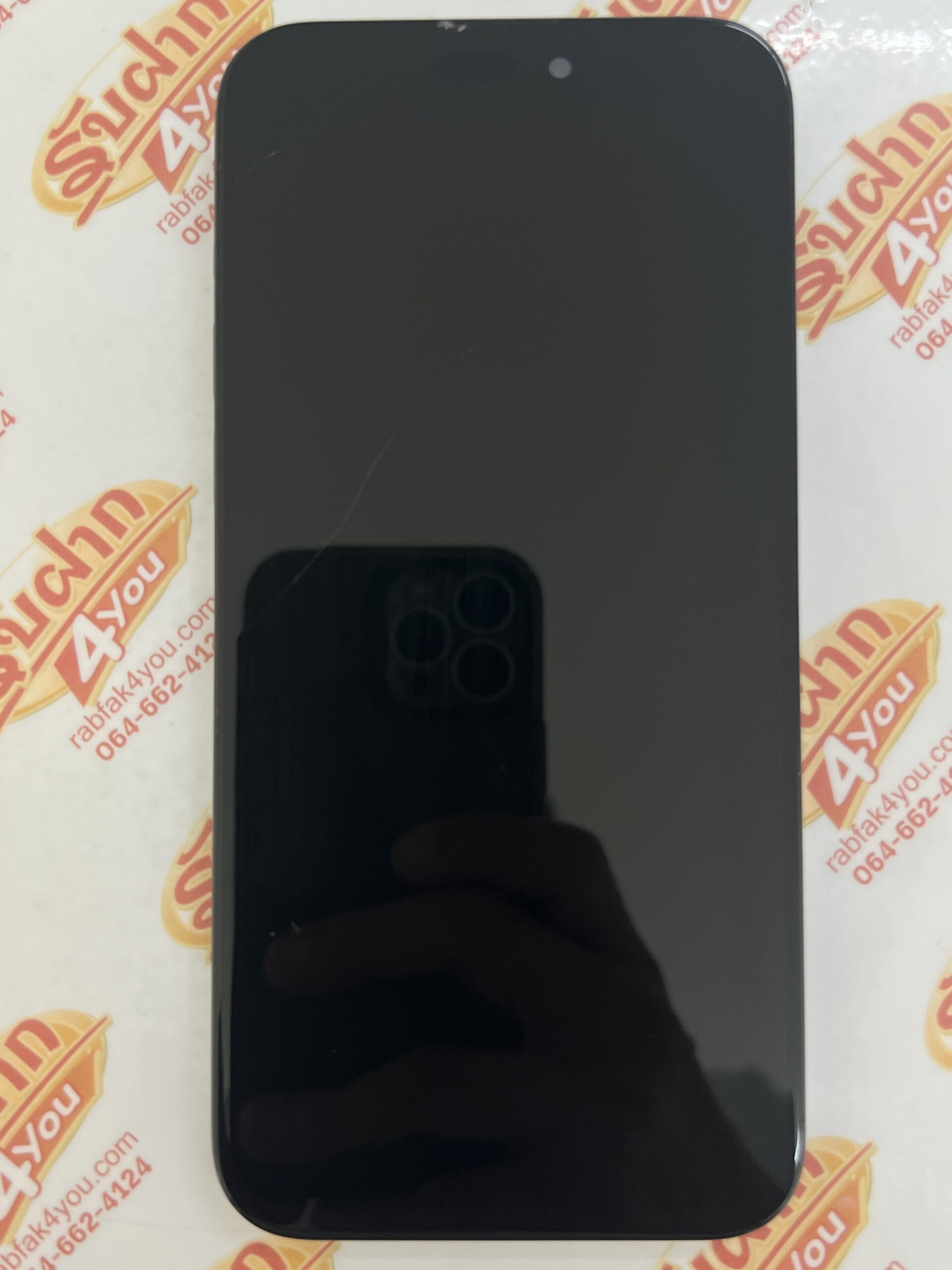 ขายถูก iPhone 15 Pro Max 256GB สภาพ79% เปลี่ยนจอเทียมมาและจอร้าวด้วยนะครับ(แต่ใช้งานได้ครับ) สุขภาพแบต75% สีBlue ศูนย์ไทย อุปกรณ์ไม่มีนะครับ ไม่ติดiCloud - Image 2