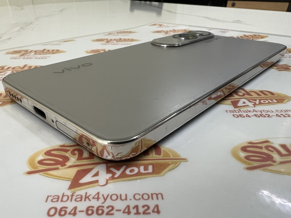 ขายถูก Vivo Y200 5G RAM8GB ROM256GB ศูนย์ไทย สีGray สภาพสวย87% มีรอยนิดหน่อยตามการใช้งานโดยรวมแล้วสวย อุปกรณ์ไม่มีนะครับ ไม่ติดสัญญา ประกันหมดแล้ว - Image 4
