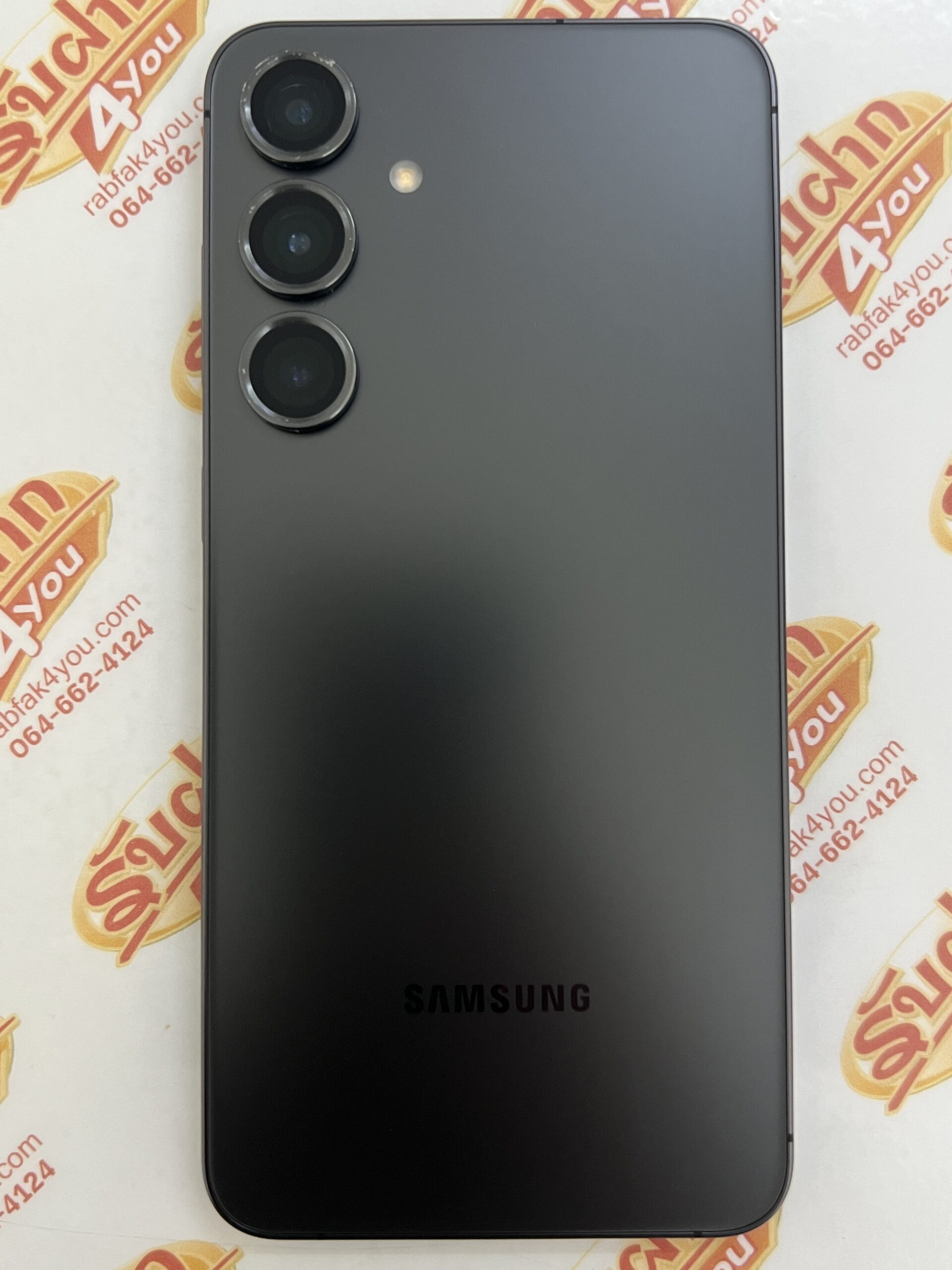 ขายถูก Samsung S24 Plus เป็นเครื่องนอก RAM12GB ROM512GB (ตัวท๊อปความจำเยอะ) สีGray สภาพสวย90% มีรอยนิดหน่อยโดยรวมแล้วสวย อุปกรณ์ไม่มีนะครับ ไม่ติดสัญญา